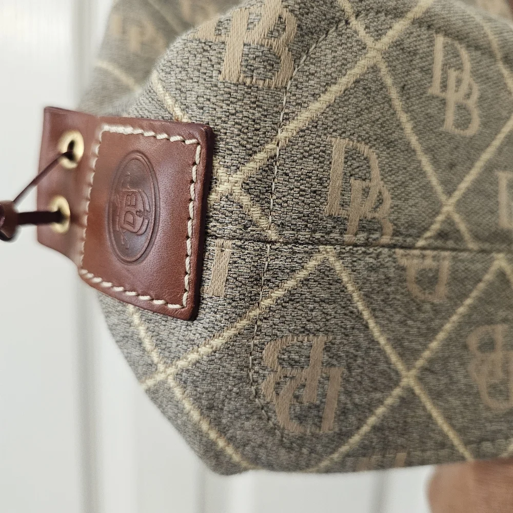 Dooney & Bourke Tote Bag Like new - Picture 3 of 6
